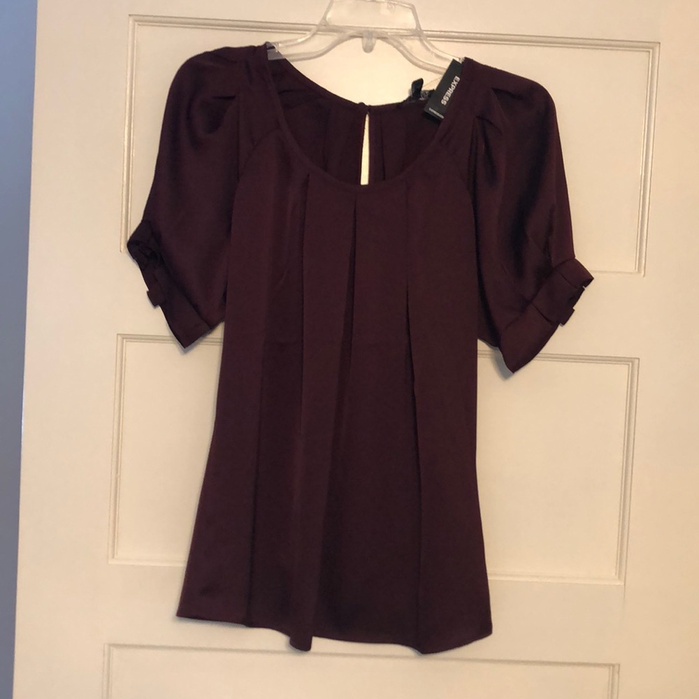 Express maroon colored top
